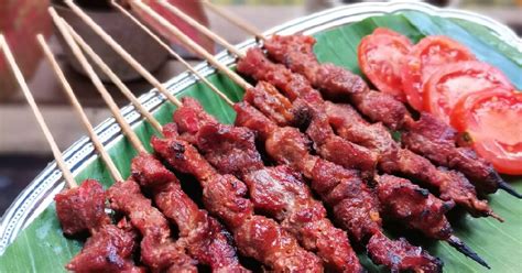  Sate Rembiga: Món ăn nướng đậm đà kết hợp với sốt đậu phộng cay nồng!